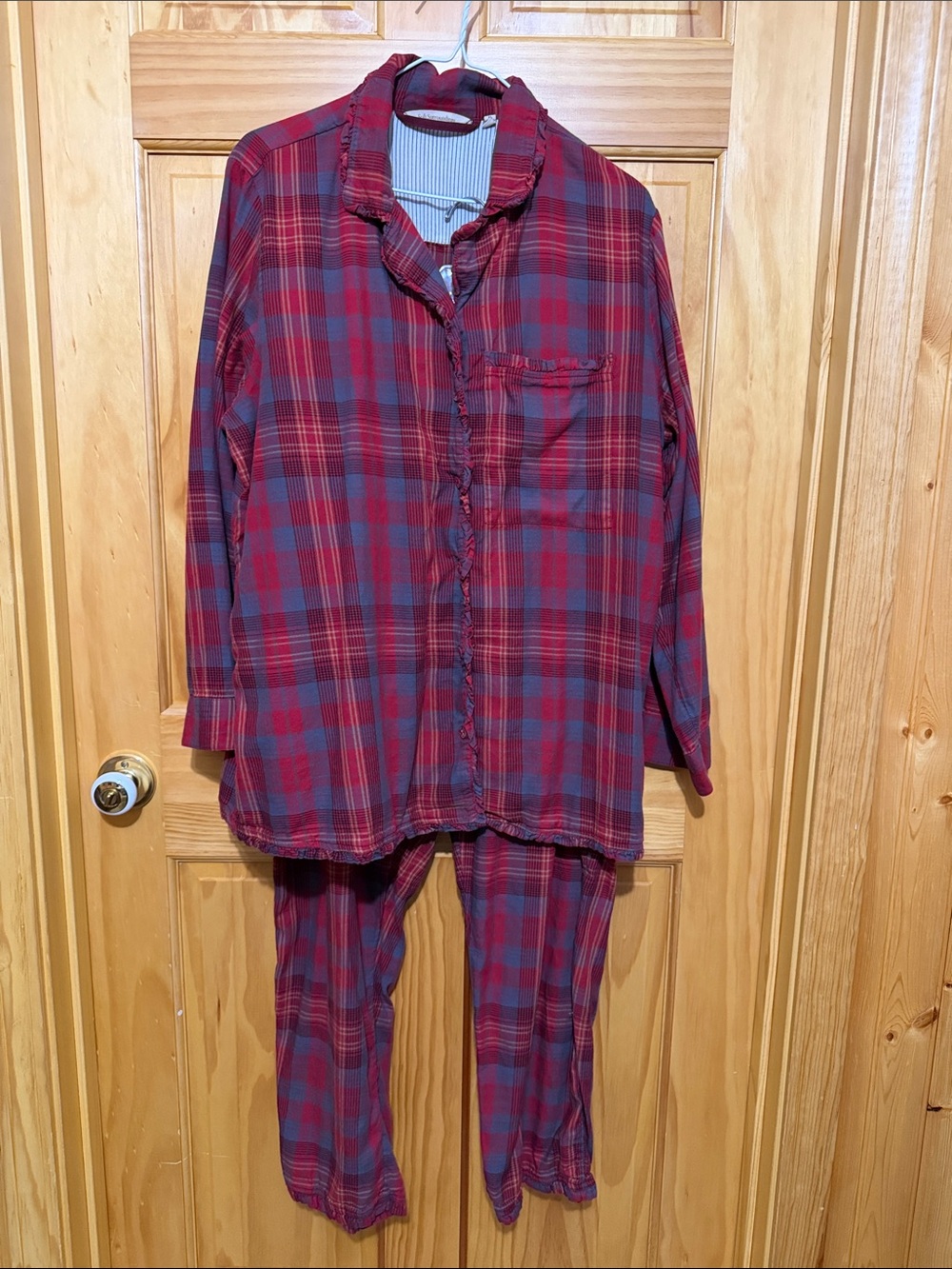 Soft Surroundings Red and Navy Plaid Pajama Set With Ruffle Trim. Size XL.